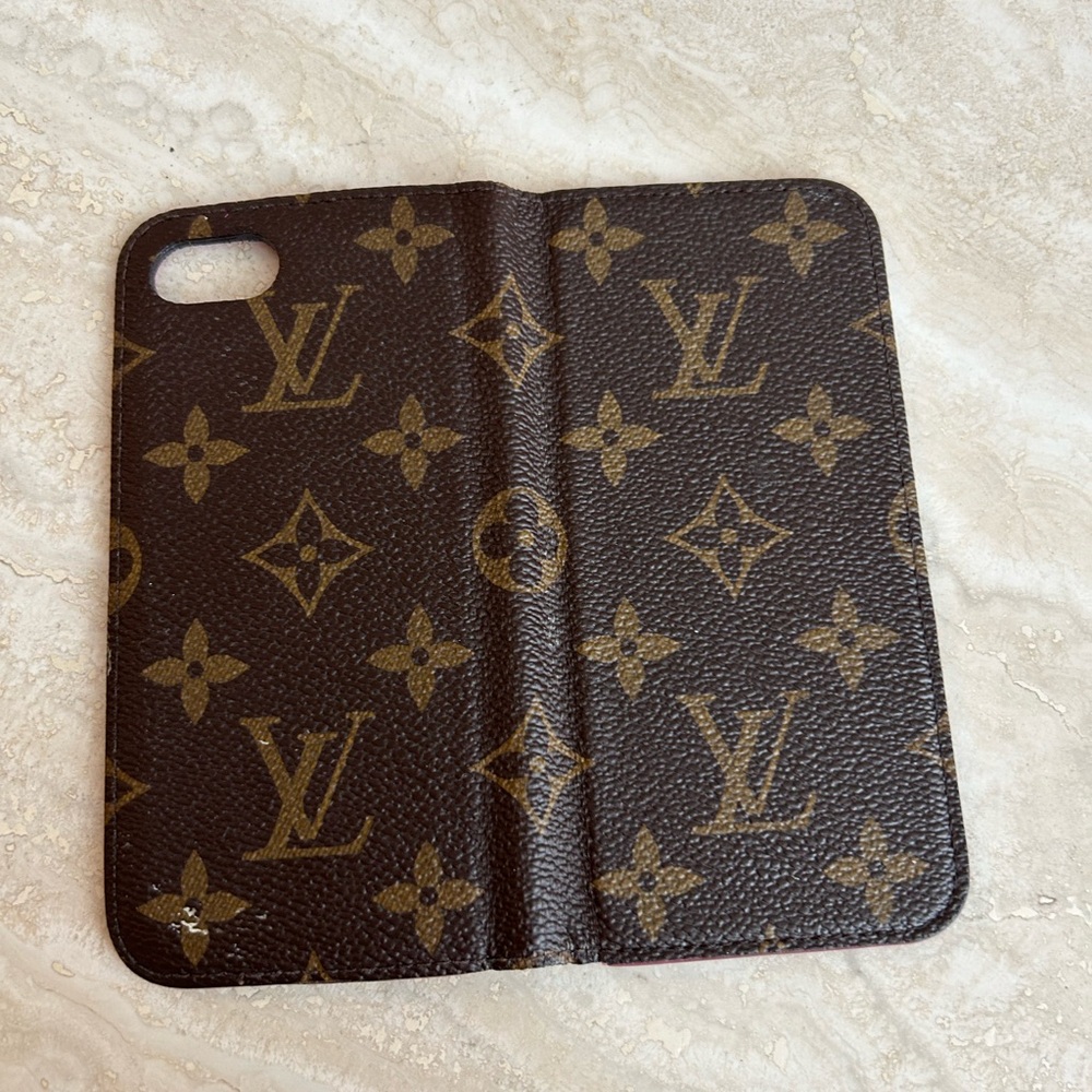 Authentic Louis Vuitton iPhone 7 phone case - Picture 4 of 4